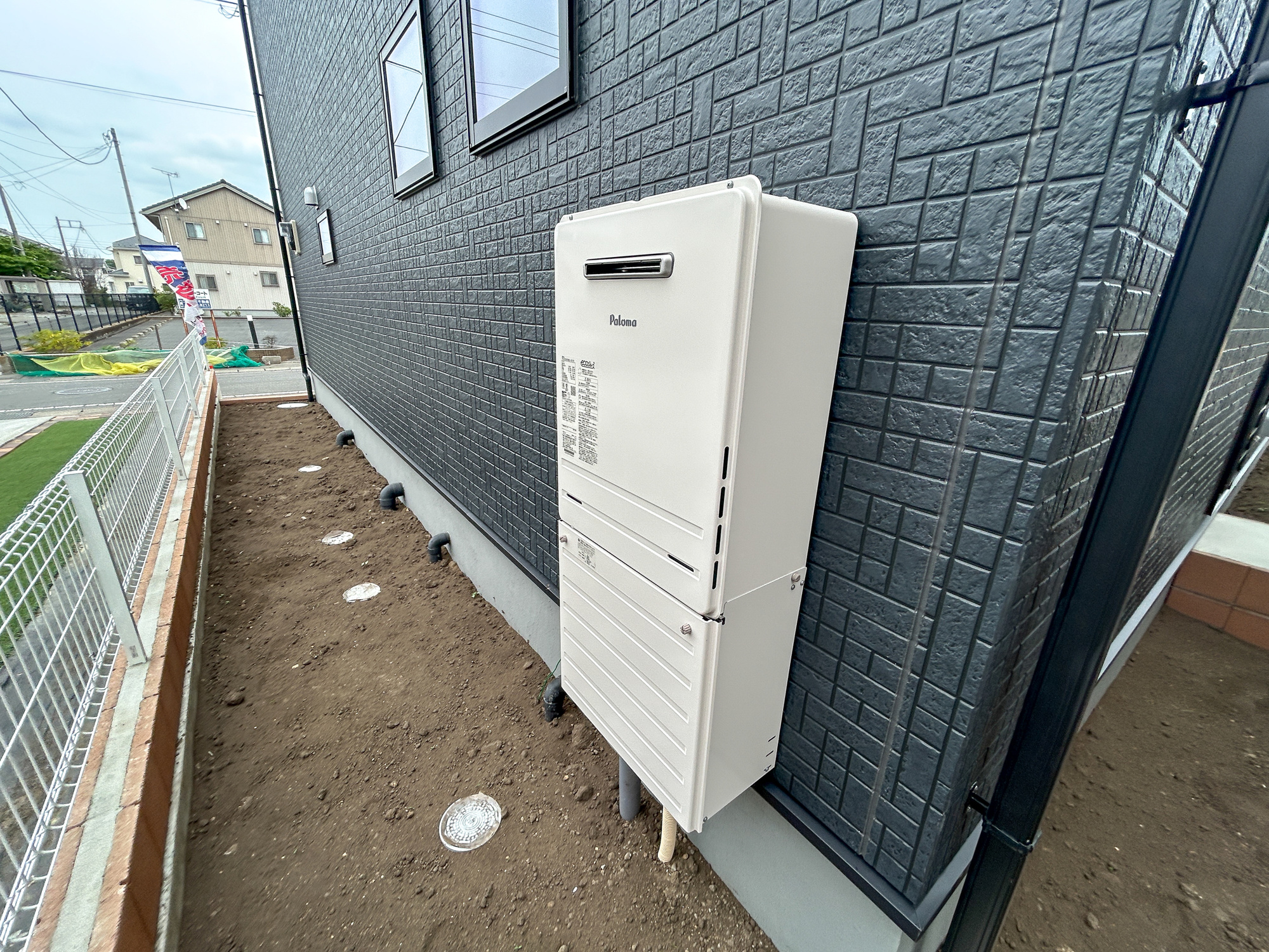 高崎市新町第8　新築住宅全9棟の発電・温水設備|月々のガス代が優しい高効率給湯器♪