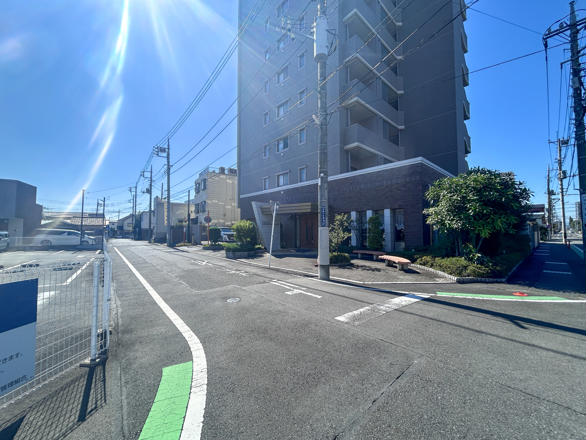 ポレスター前橋本町　中古マンションの周辺|低層の一戸建てを中心とした街並みが整然と続き、周辺は高い建物が建っていないので、採光や開放性に恵まれ、空が広く緑の多い閑静な趣を感じる環境です。

