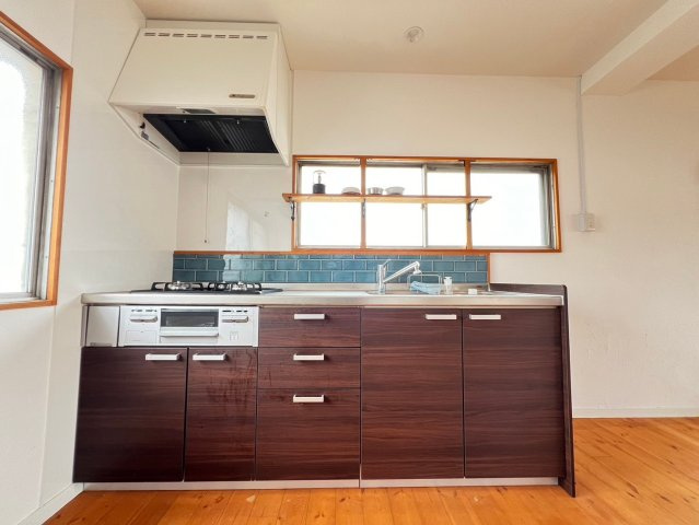 平塚わかばマンションのキッチン|お洒落なキッチンでお料理もしやすい使用になります。