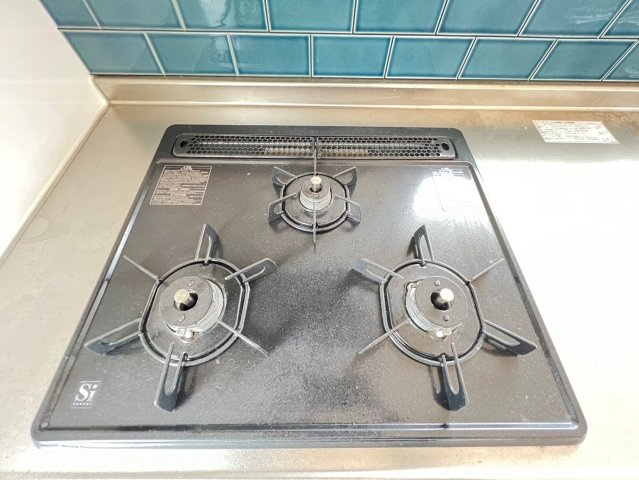 平塚わかばマンションのその他|３口コンロになってる為、同時に三つまでお料理が可能