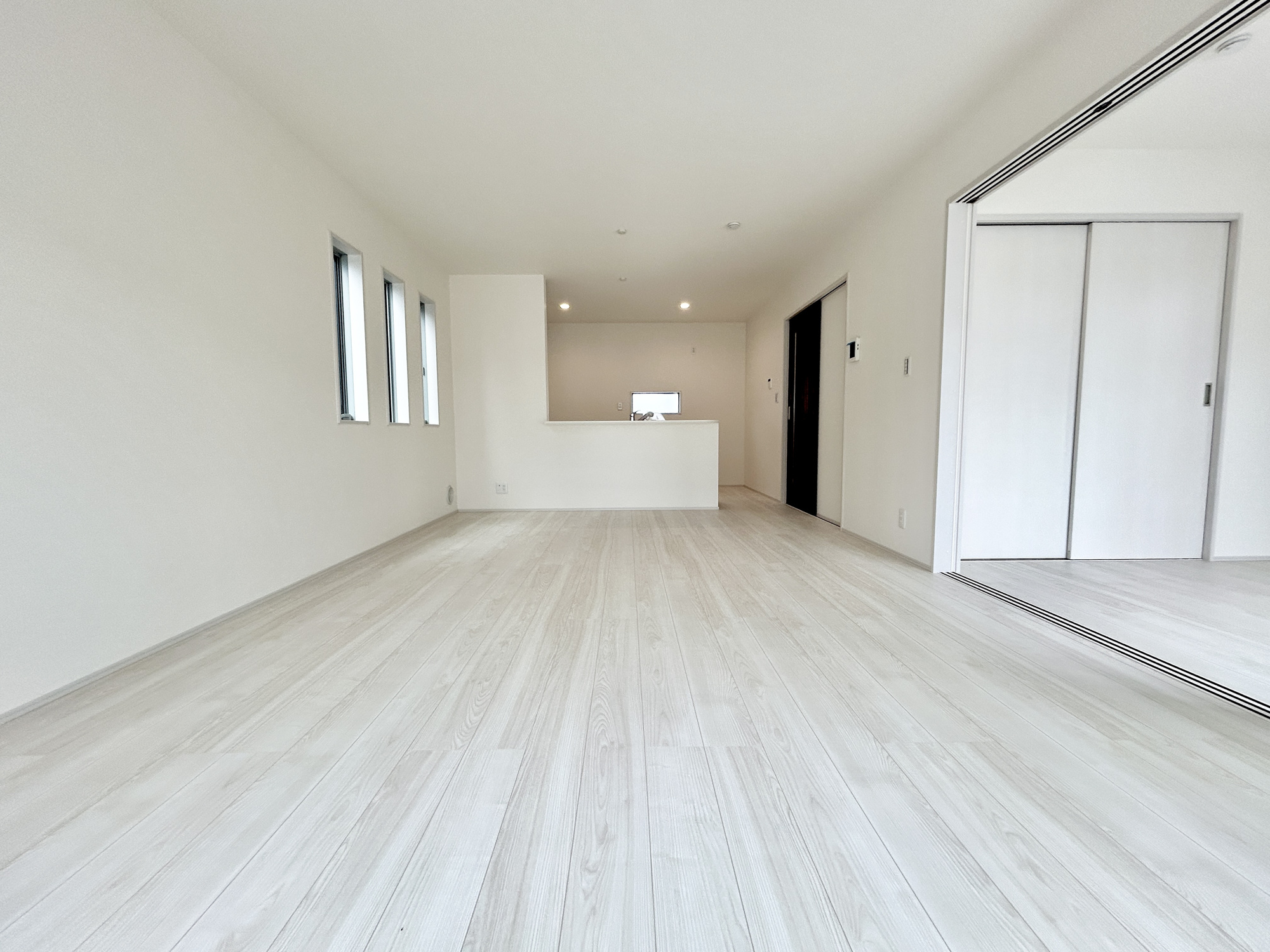 第4渋川市金井　新築住宅全1棟の居間・リビング|同社施工例