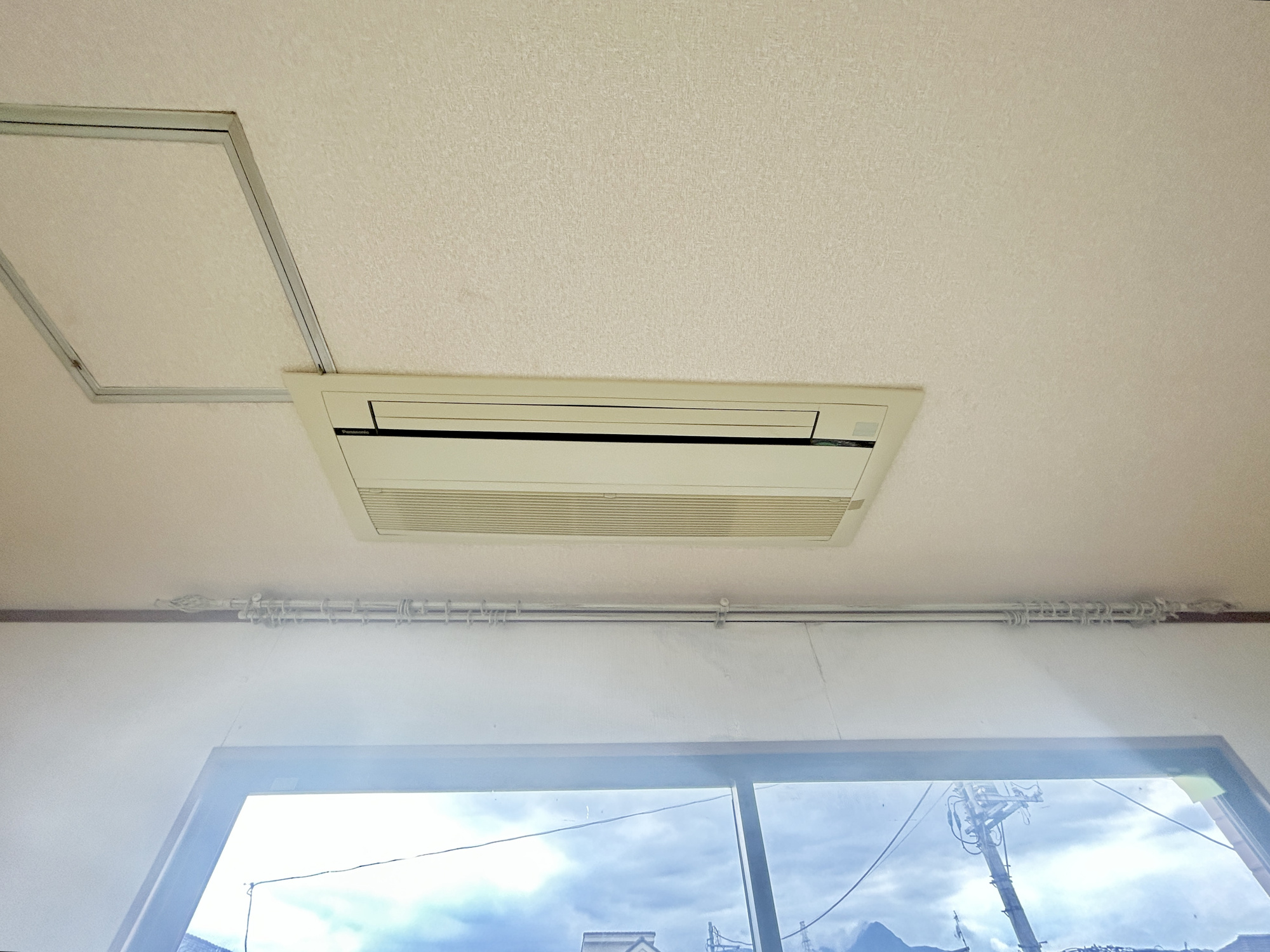 渋川市半田　中古住宅の冷暖房・空調設備|2階にも嬉しいエアコン付き♪