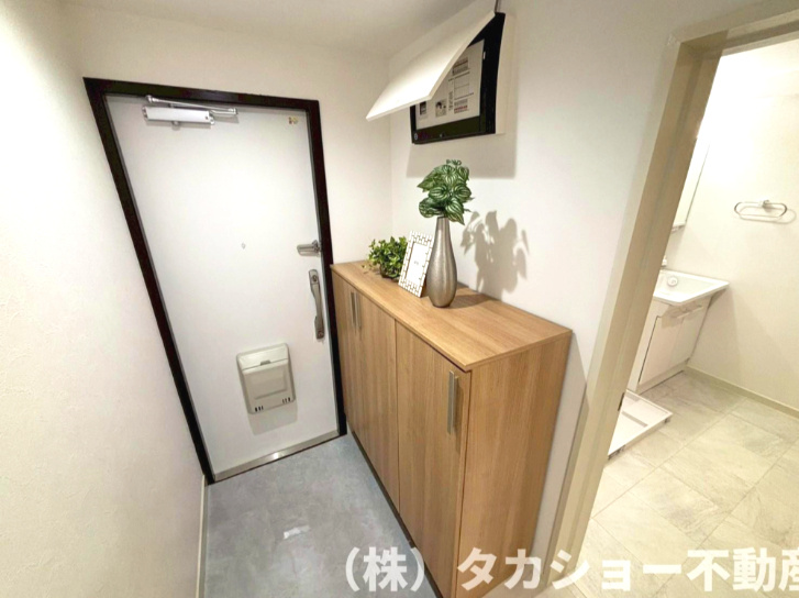 ハイマート稲毛　A棟の玄関