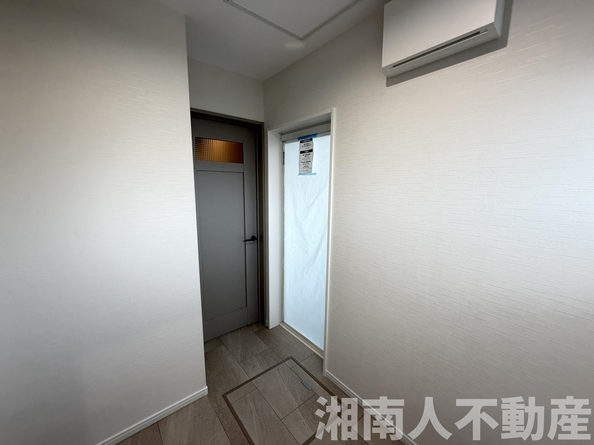 葉山町一色８２１－８戸建の玄関|落ち着いた玄関です