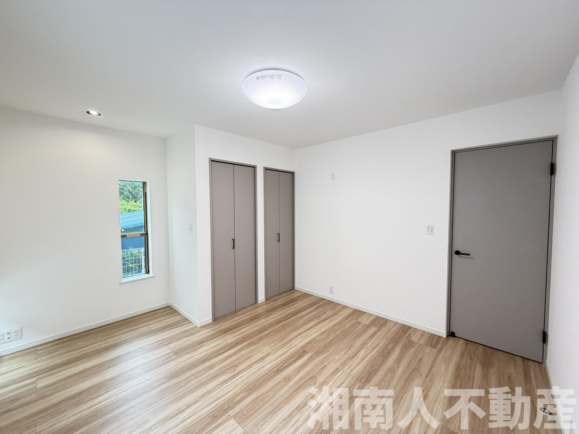 葉山町一色８２１－８戸建の洋室|使い勝手のいい洋室です