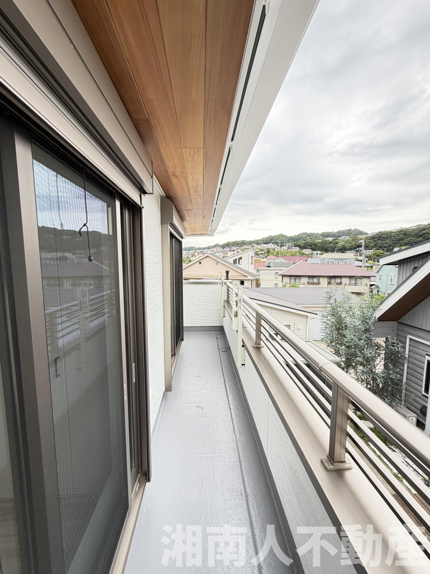 葉山町一色８２１－８戸建のバルコニー|バルコニーがあります