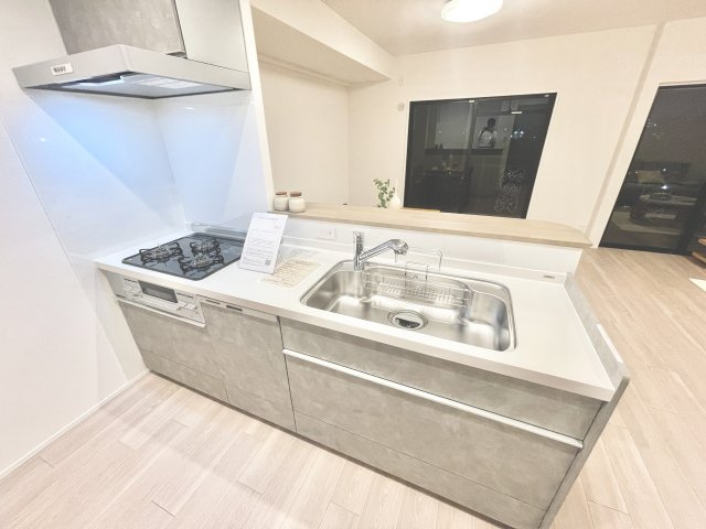 アンビエント千里山のキッチン|コンパクトなキッチンで掃除もラクラク