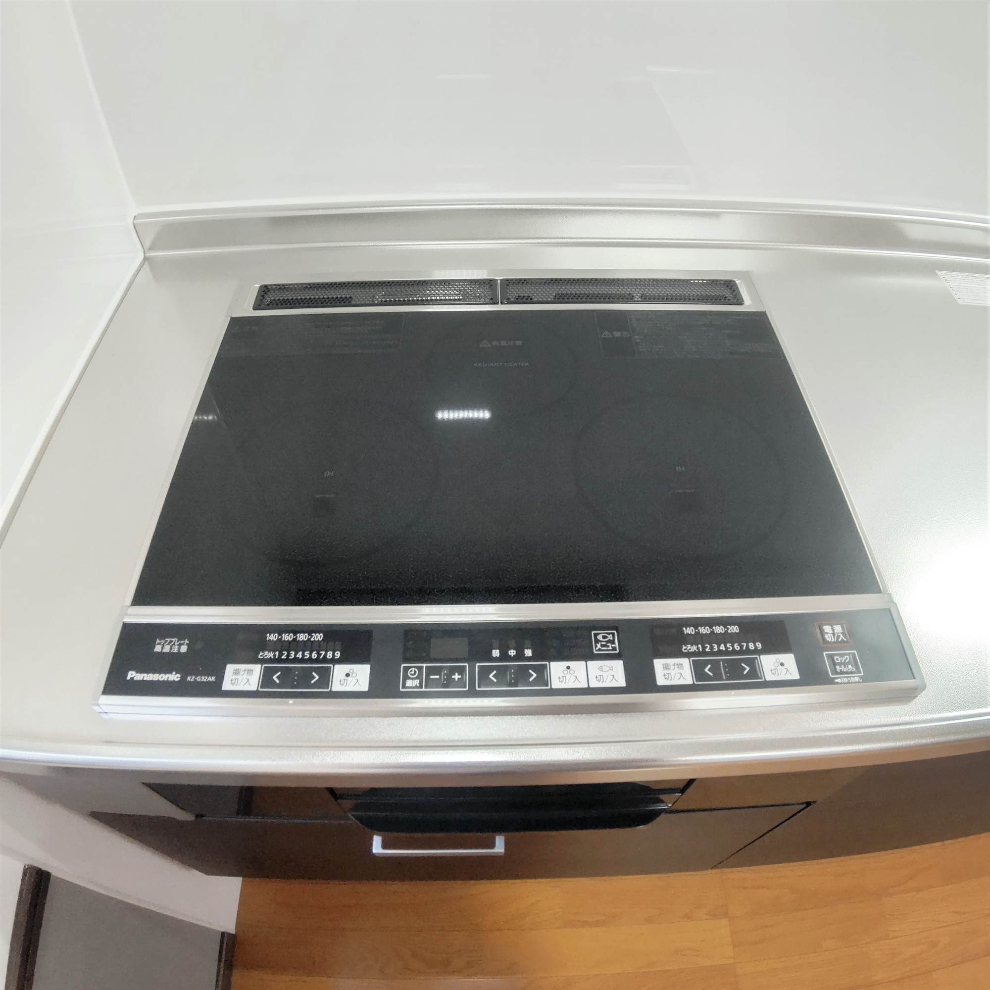 登別市登別東町1丁目10-14　収益戸建のキッチン