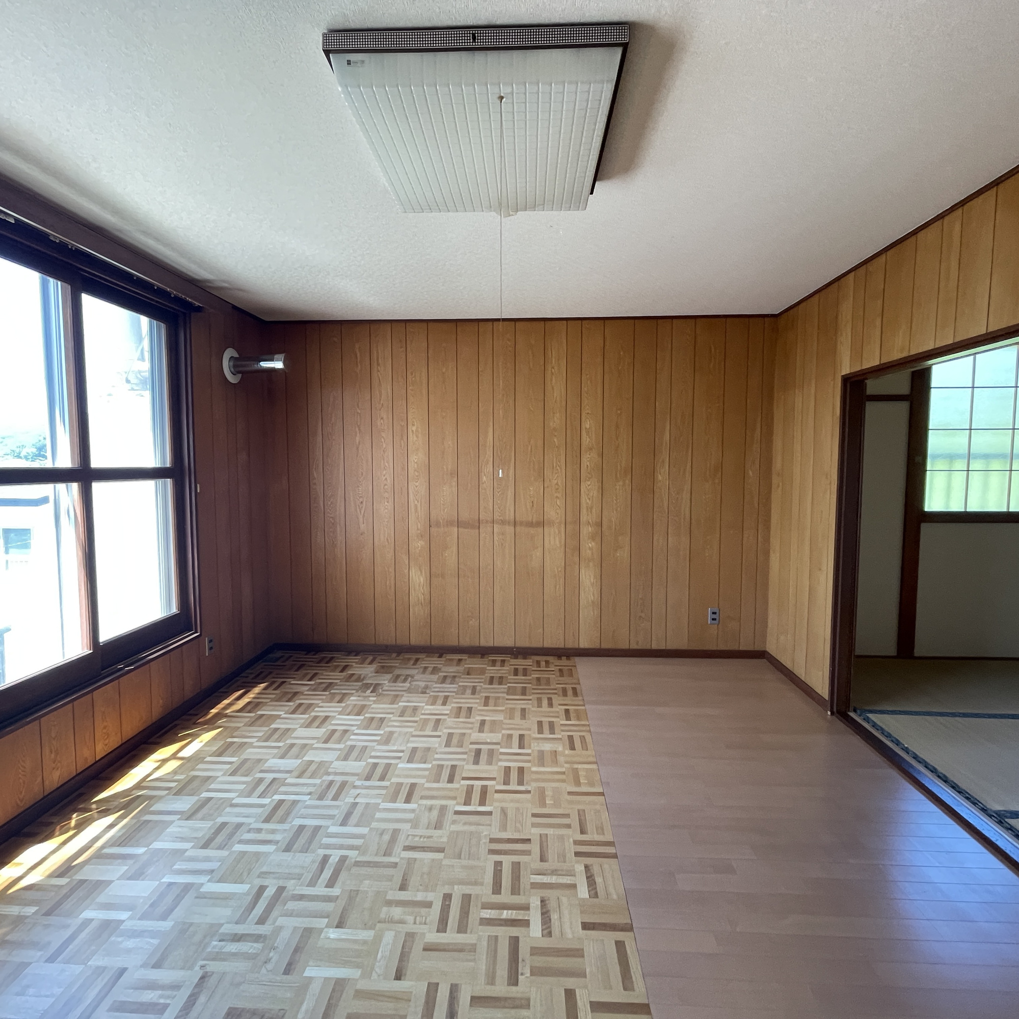 室蘭市舟見町2丁目88-1他3棟　収益戸建の玄関