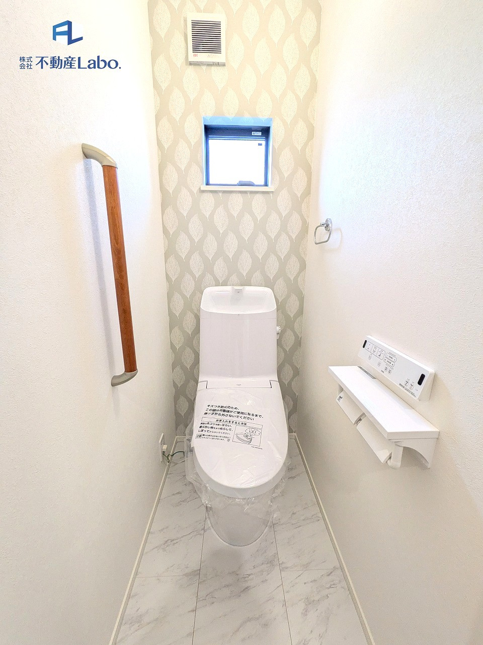 新築分譲住宅　葵区田町2丁目　～全3棟～のトイレ|●トイレ●
１階、２階それぞれに温水洗浄便座となっております♪