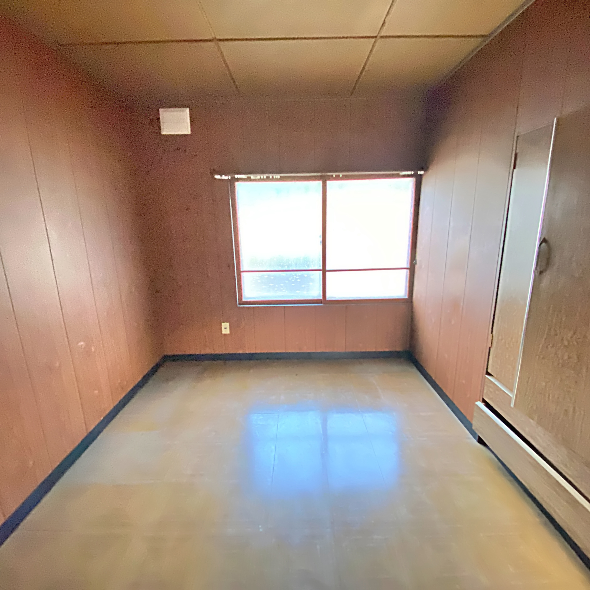 室蘭市御崎町2丁目10-6　収益戸建の洋室