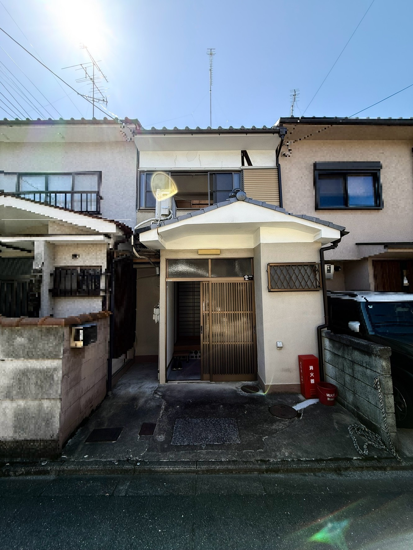 花園段ノ岡町テラスの外観|1962年築です。室内はキレイに使用されています。
