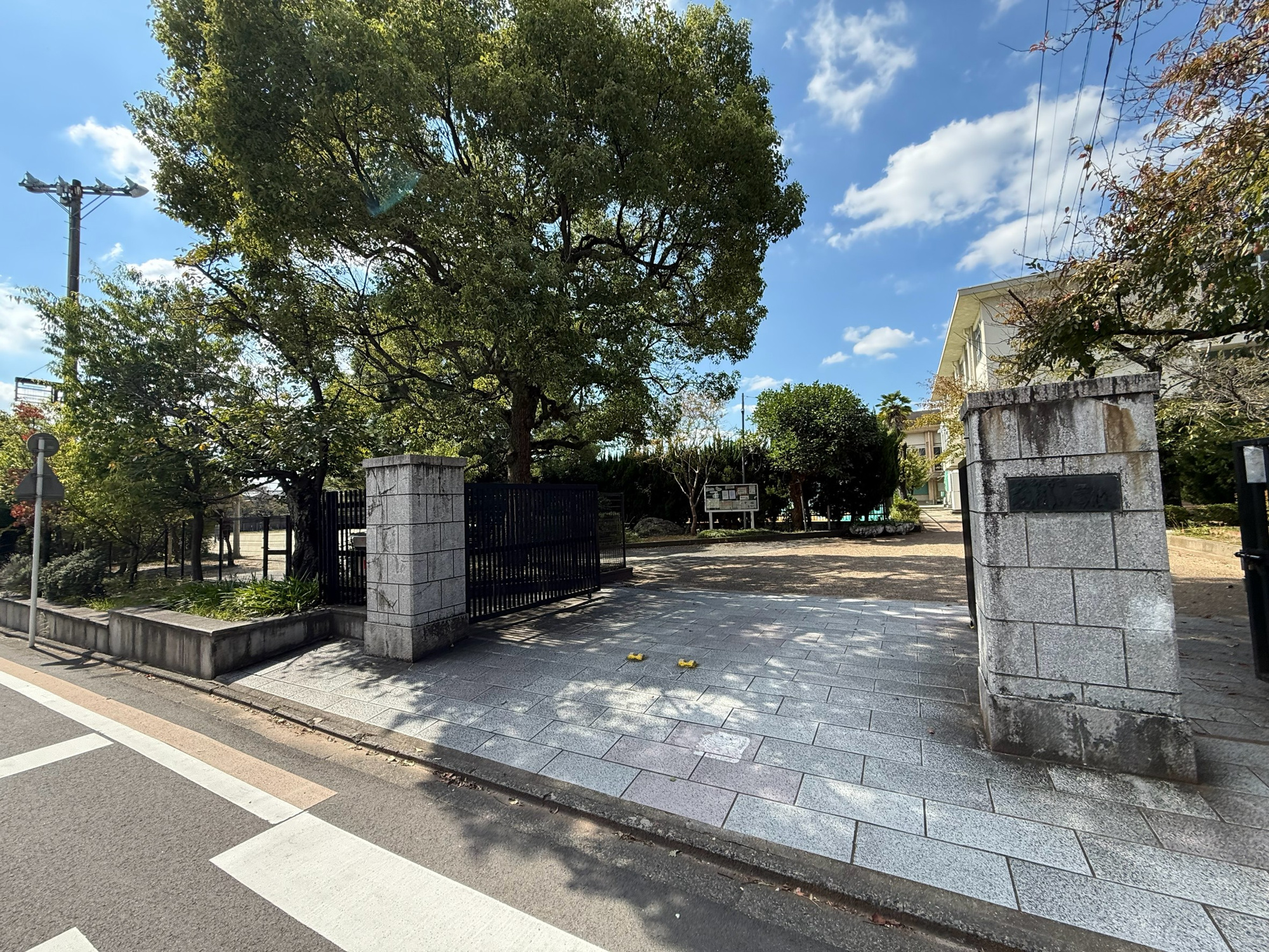 花園段ノ岡町テラスの周辺|京都市立花園小学校です。