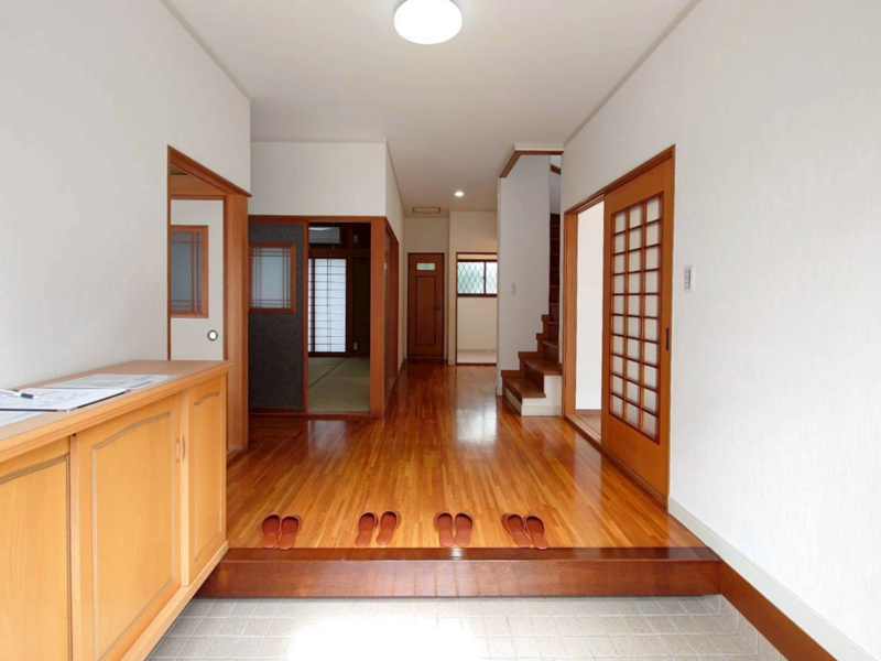 【深谷市稲荷町３丁目　玄関】
