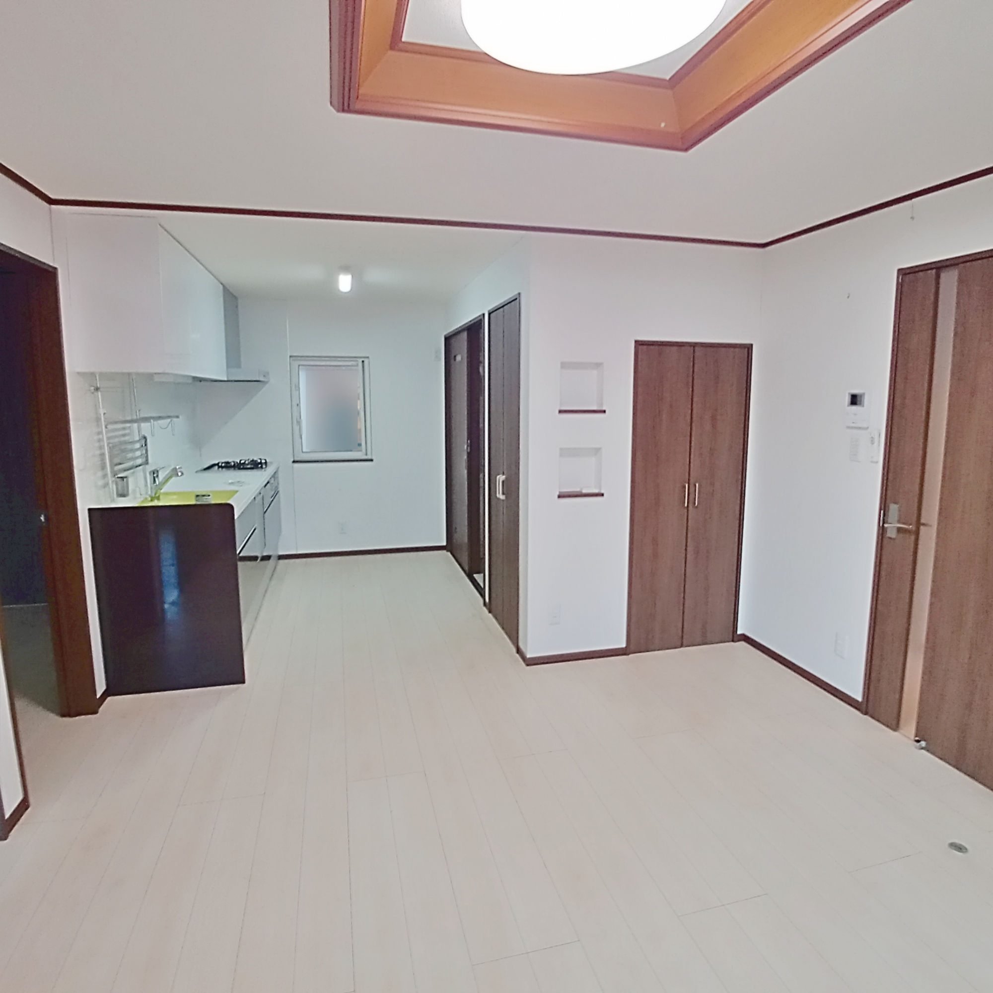 室蘭市東町4丁目6-13　中古住宅の居間・リビング