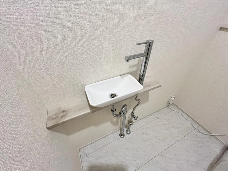 【トイレ手洗いカウンター】