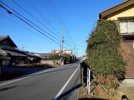 拾六間　前面道路
