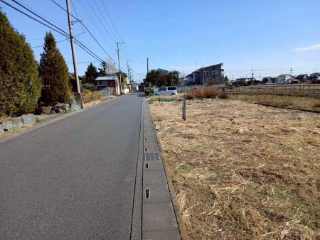 熊谷市代　前面道路含む現地写真