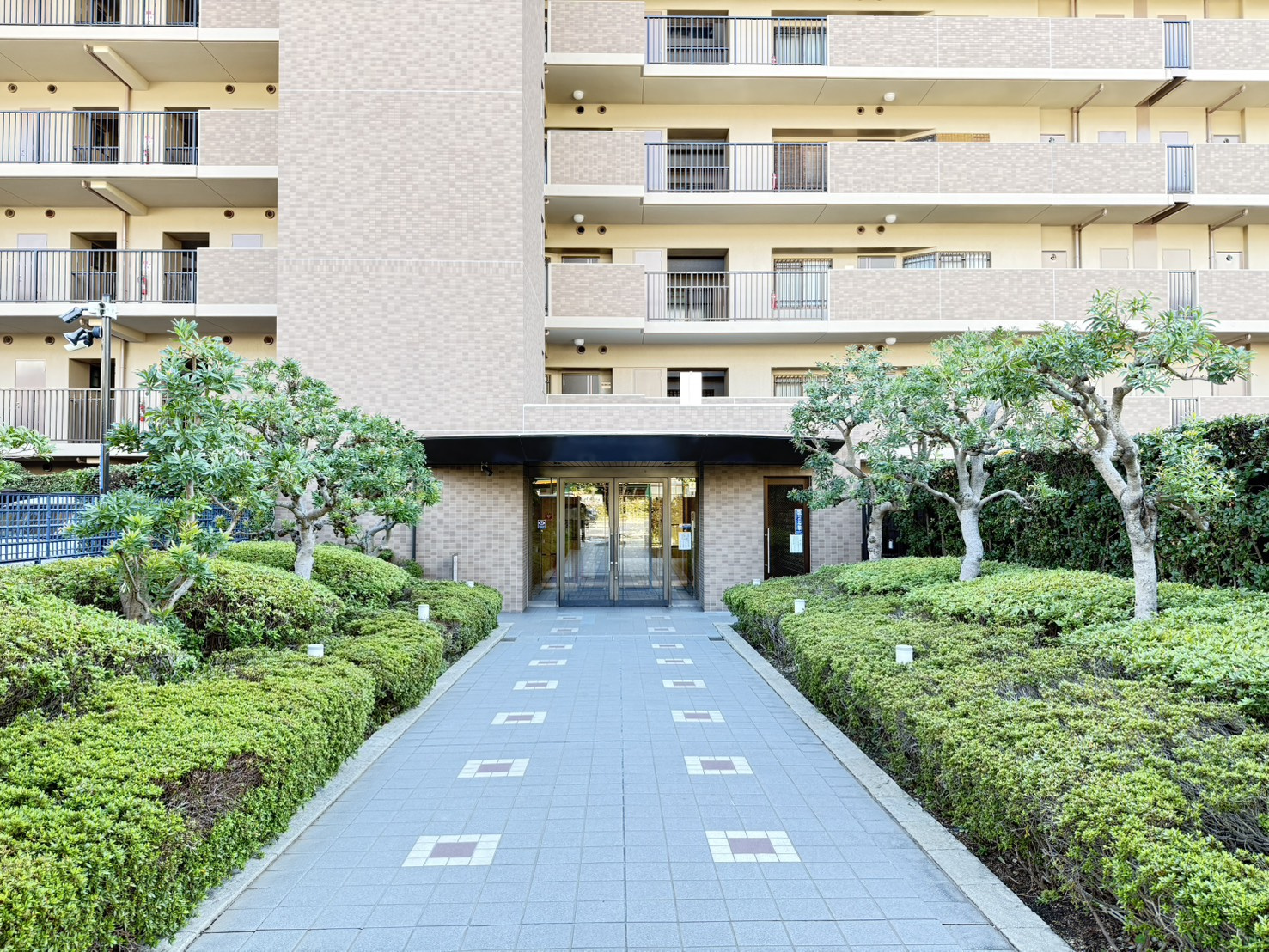 レピア・フェルティ本山のエントランス