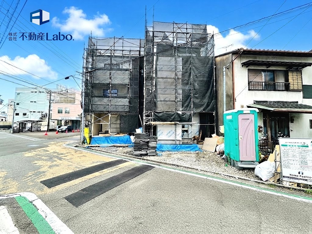 駿河区中原3期　新築分譲住宅　全2棟の前面道路含む現地写真|～本日ご見学が可能です～
土日祝日はもちろん、平日のお仕事終わりのお時間でもご内覧可能です♪
ご見学ご希望がございましたらお気軽にご相談ください！
お問い合わせは、090-6400-6118まで♪