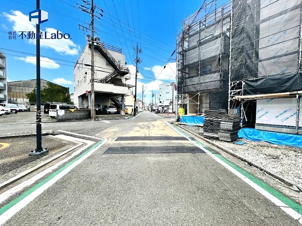 駿河区中原3期　新築分譲住宅　全2棟の前面道路含む現地写真|３階建ての見晴らしの良い物件です♪