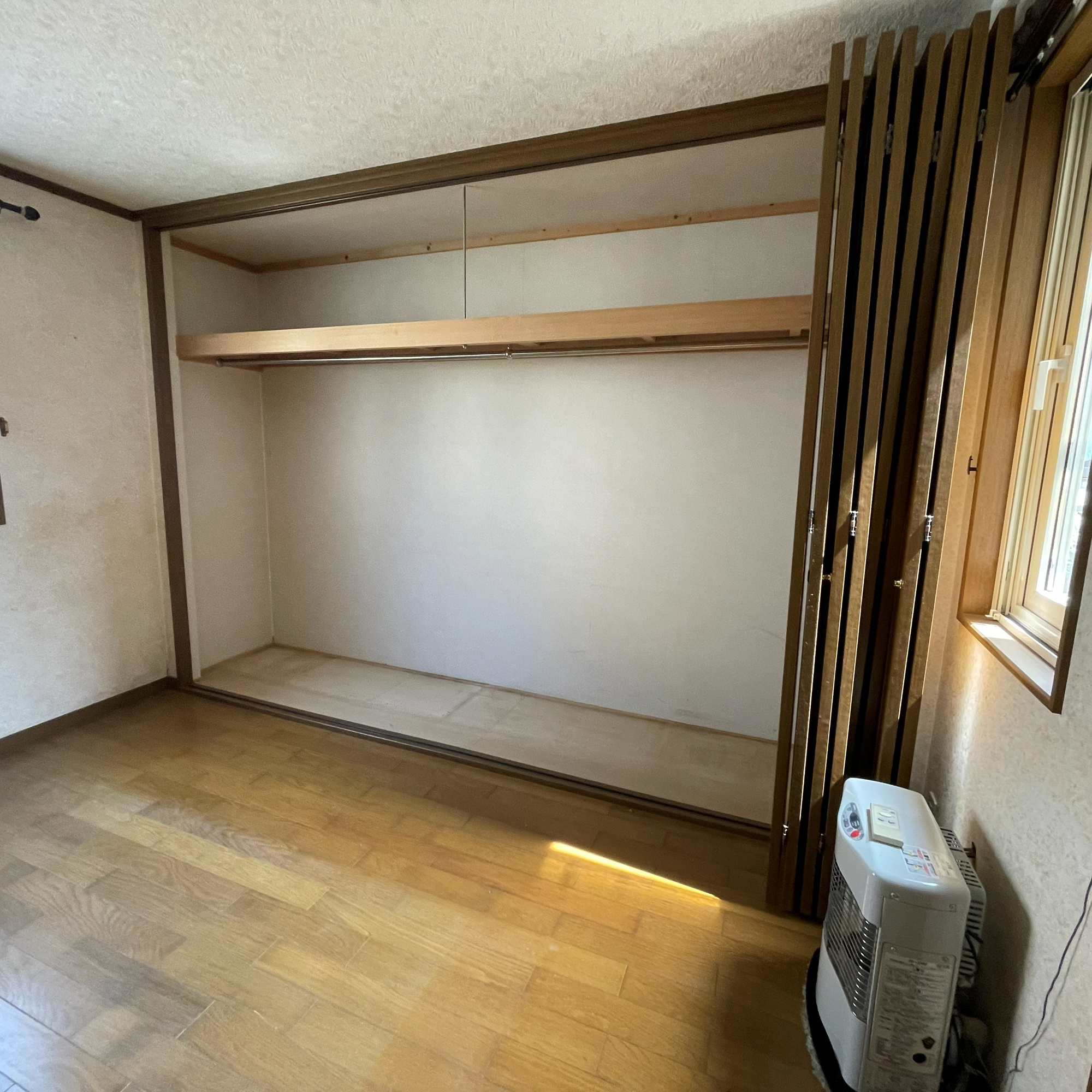 登別市栄町1丁目14-7　中古住宅の収納