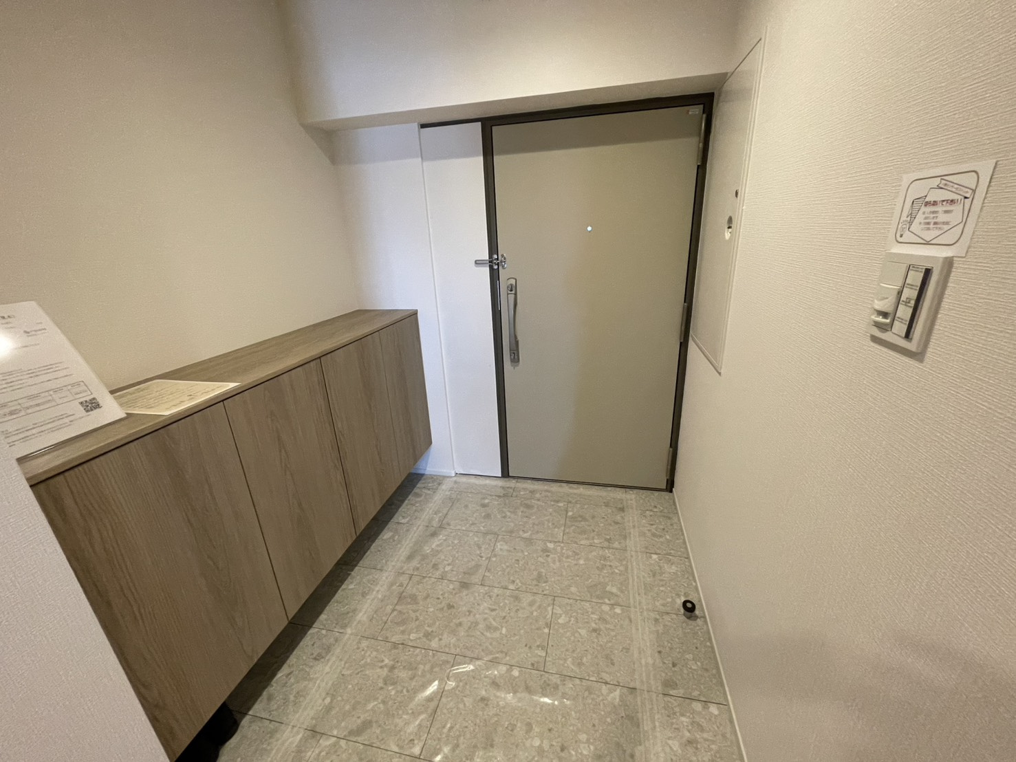 日商岩井芦屋翠ケ丘マンションの玄関