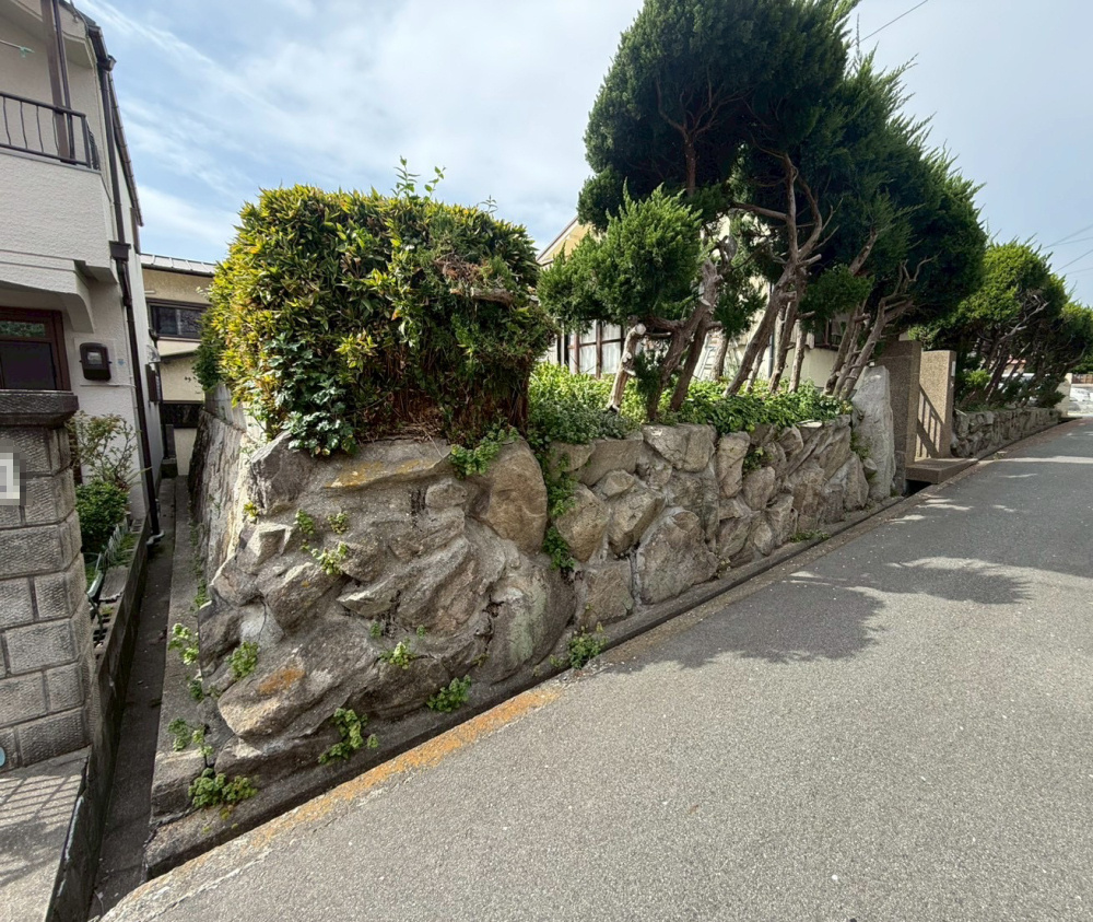 多聞台4丁目土地：2号地の前面道路含む現地写真