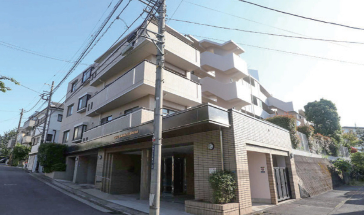 クリオ上大岡8番館の外観