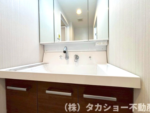 ロイヤルステージ東千葉の独立洗面台