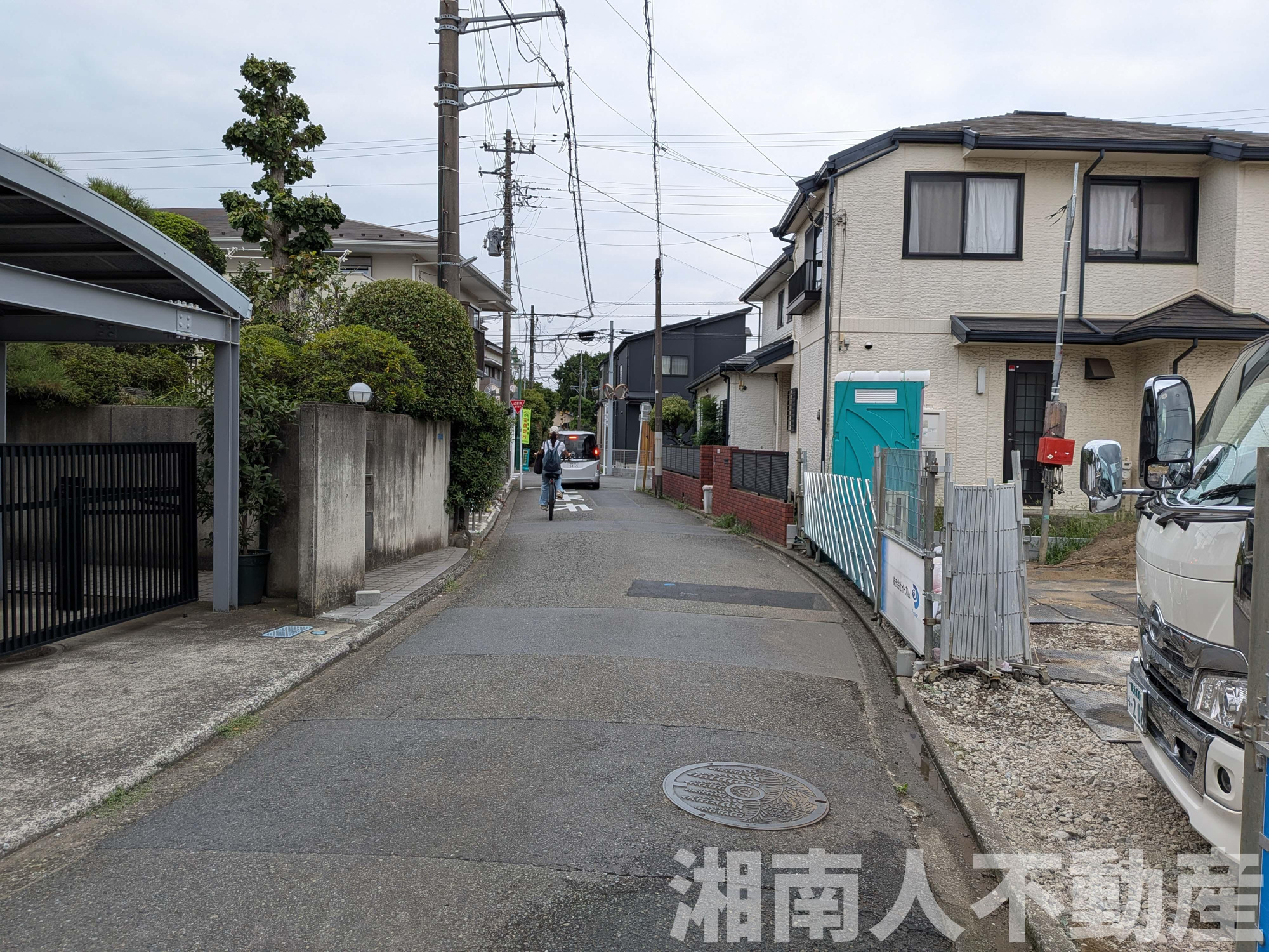 藤沢市本鵠沼２丁目２９７４－１５，１７，１６，１８新築戸建ての前面道路含む現地写真|前面道路含む現地写真です
