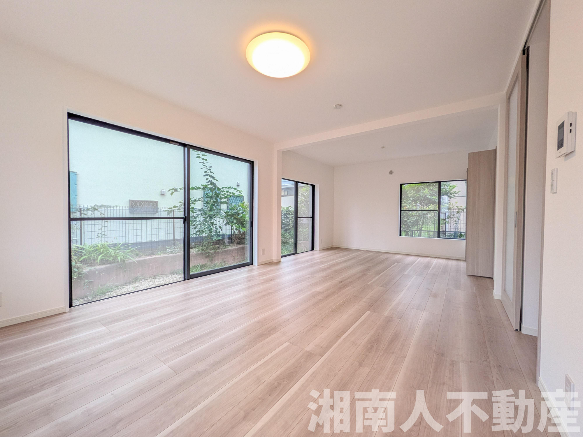 藤沢市本藤沢３丁目１９－１４戸建の居間・リビング|使いやすいリビングです