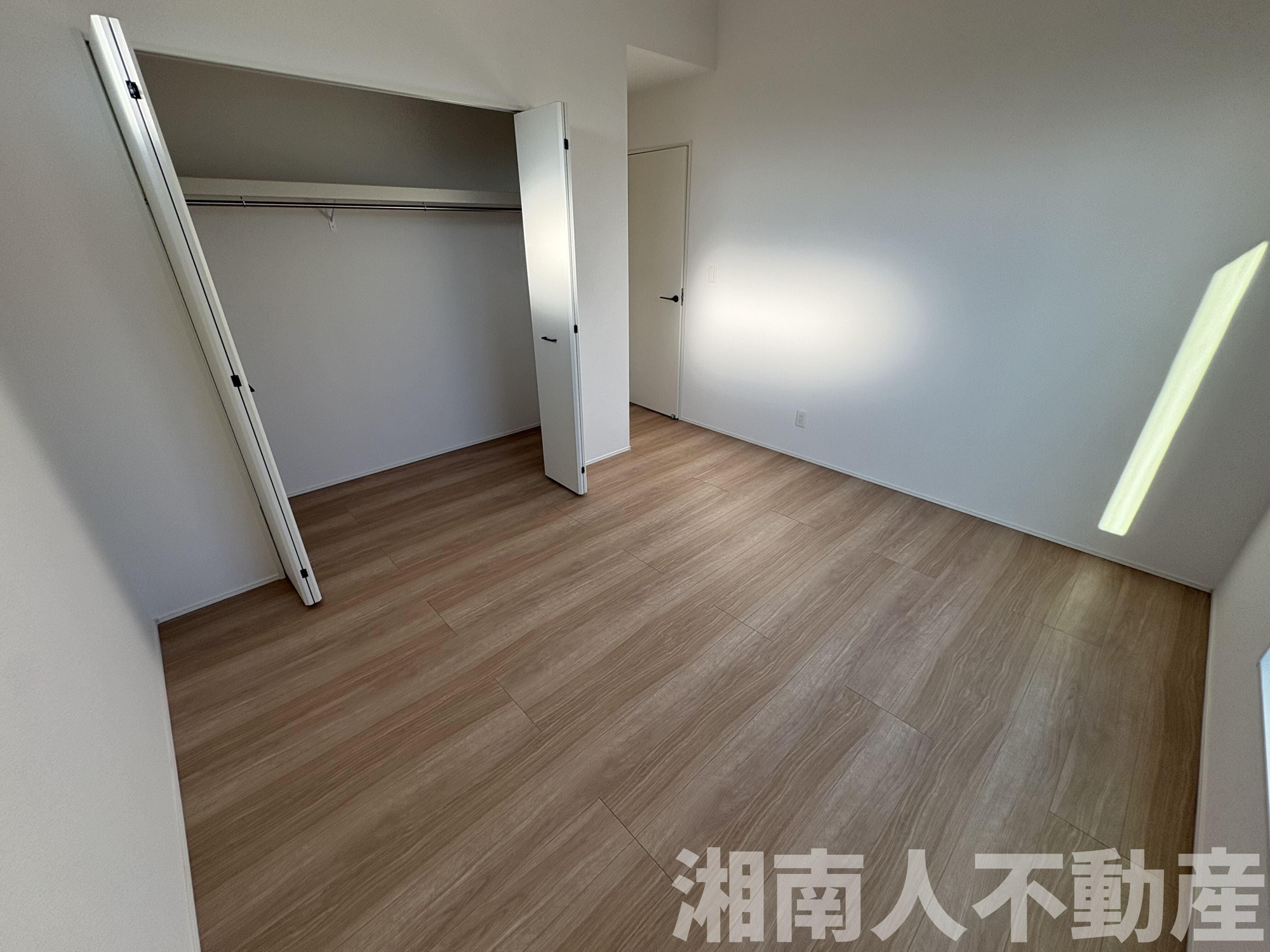 平塚市御殿４丁目１２８１－３１新築戸建ての洋室|落ち着いた色調の洋室です