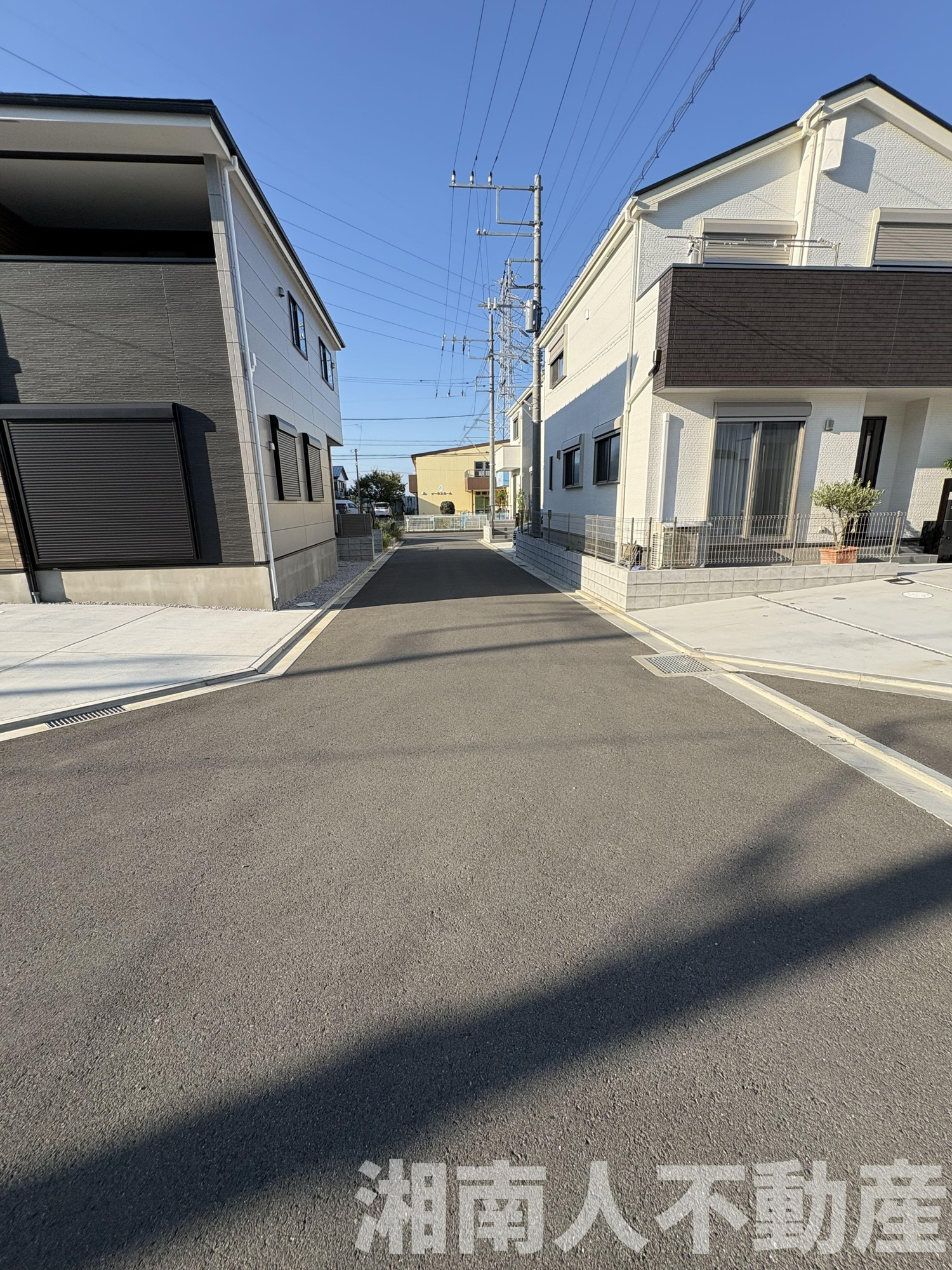 平塚市御殿４丁目１２８１－３１新築戸建ての前面道路含む現地写真|前面道路含む現地写真です