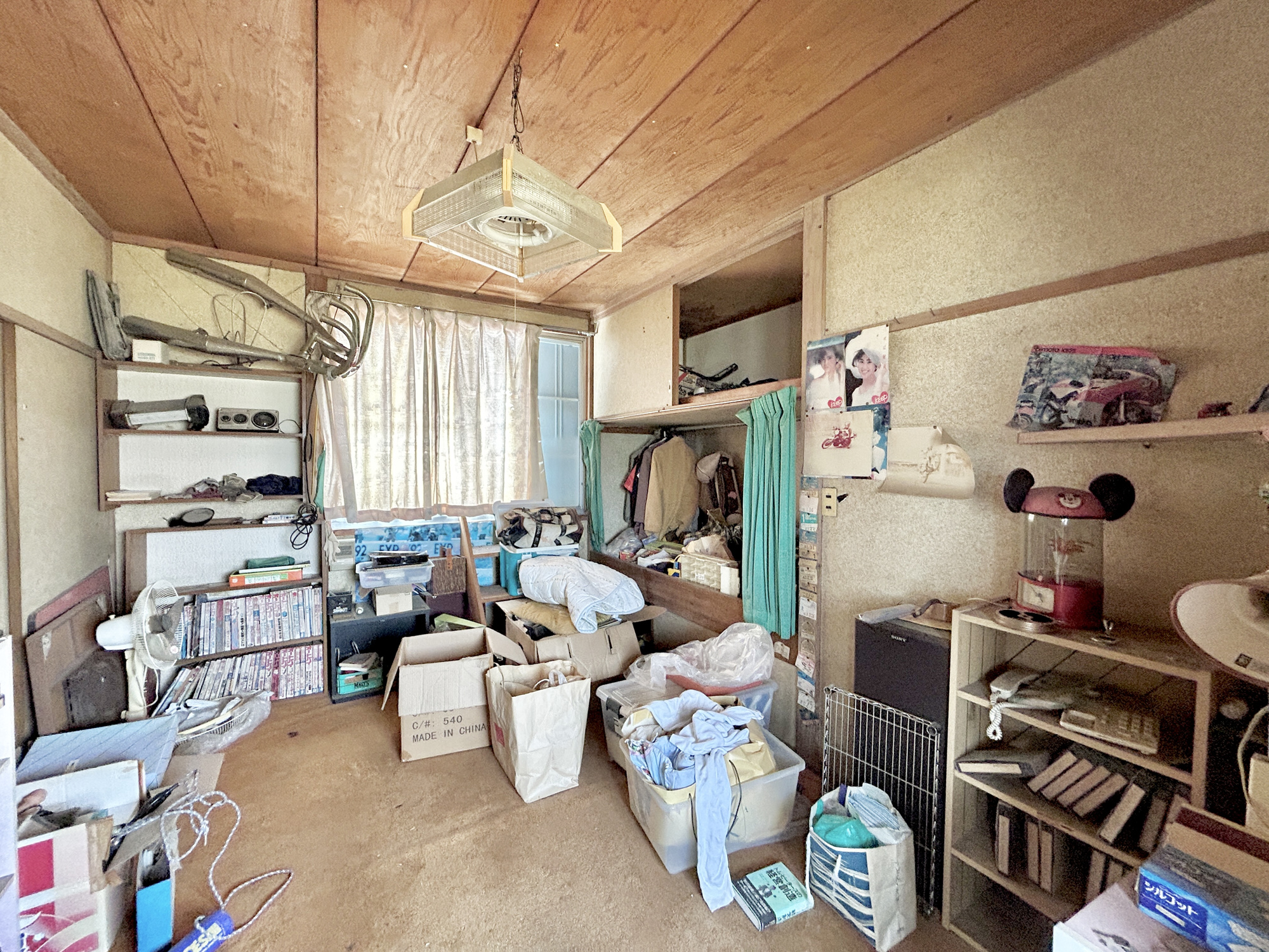 前橋市北代田町　　中古住宅の洋室|広々とした居住空間は日々の暮らしを彩り、心のやすらぎと満足感を与えてくれます。通風と採光を考慮した設計は子供たちはのびのび育ち、家族でくつろぎと団らんを生み出します。
