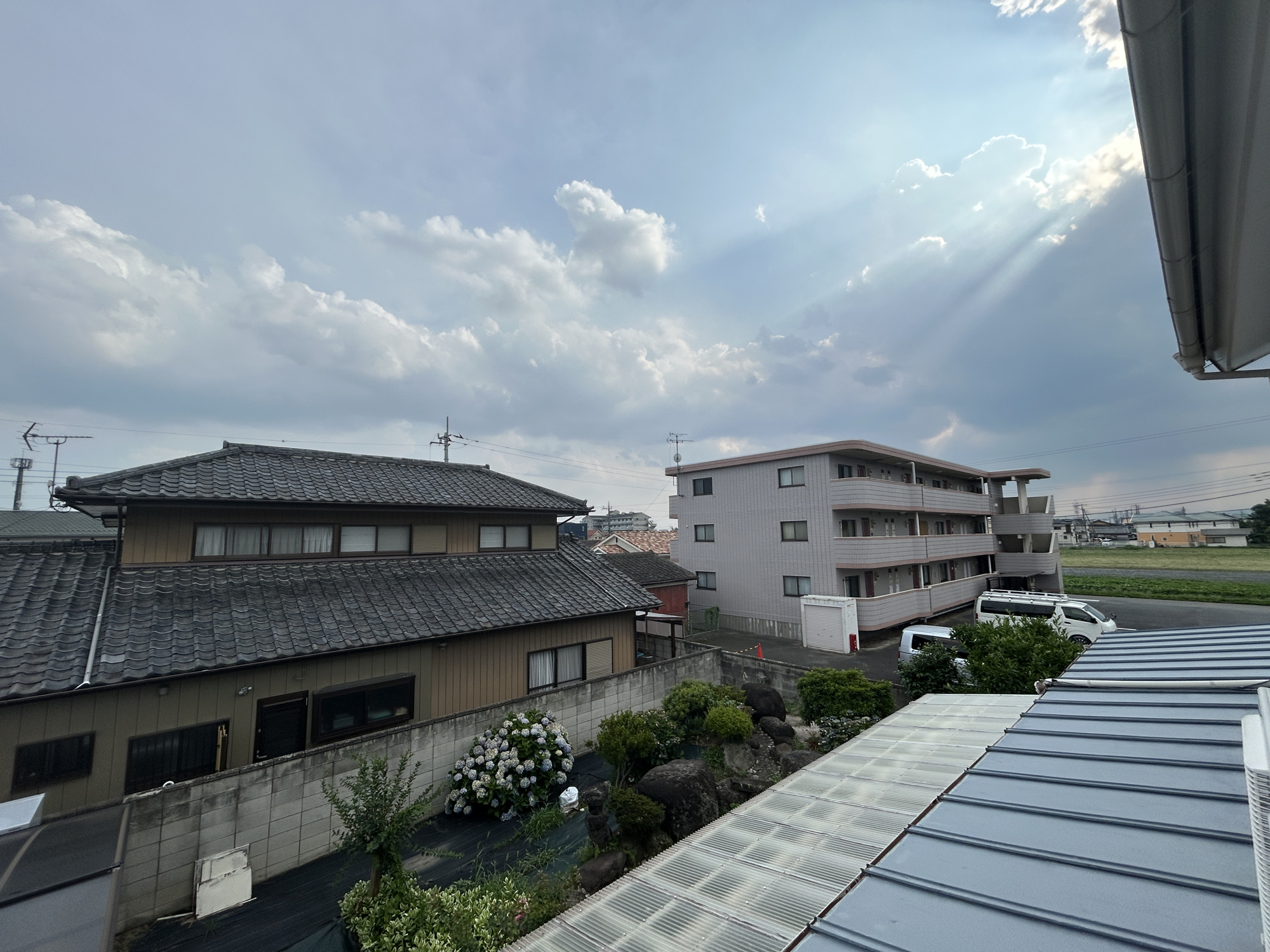 前橋市下沖町　中古住宅の展望|閑静な住宅街なので、周囲の住宅街とも程よい距離があります。習い事の練習なども安心して取り組めます。
