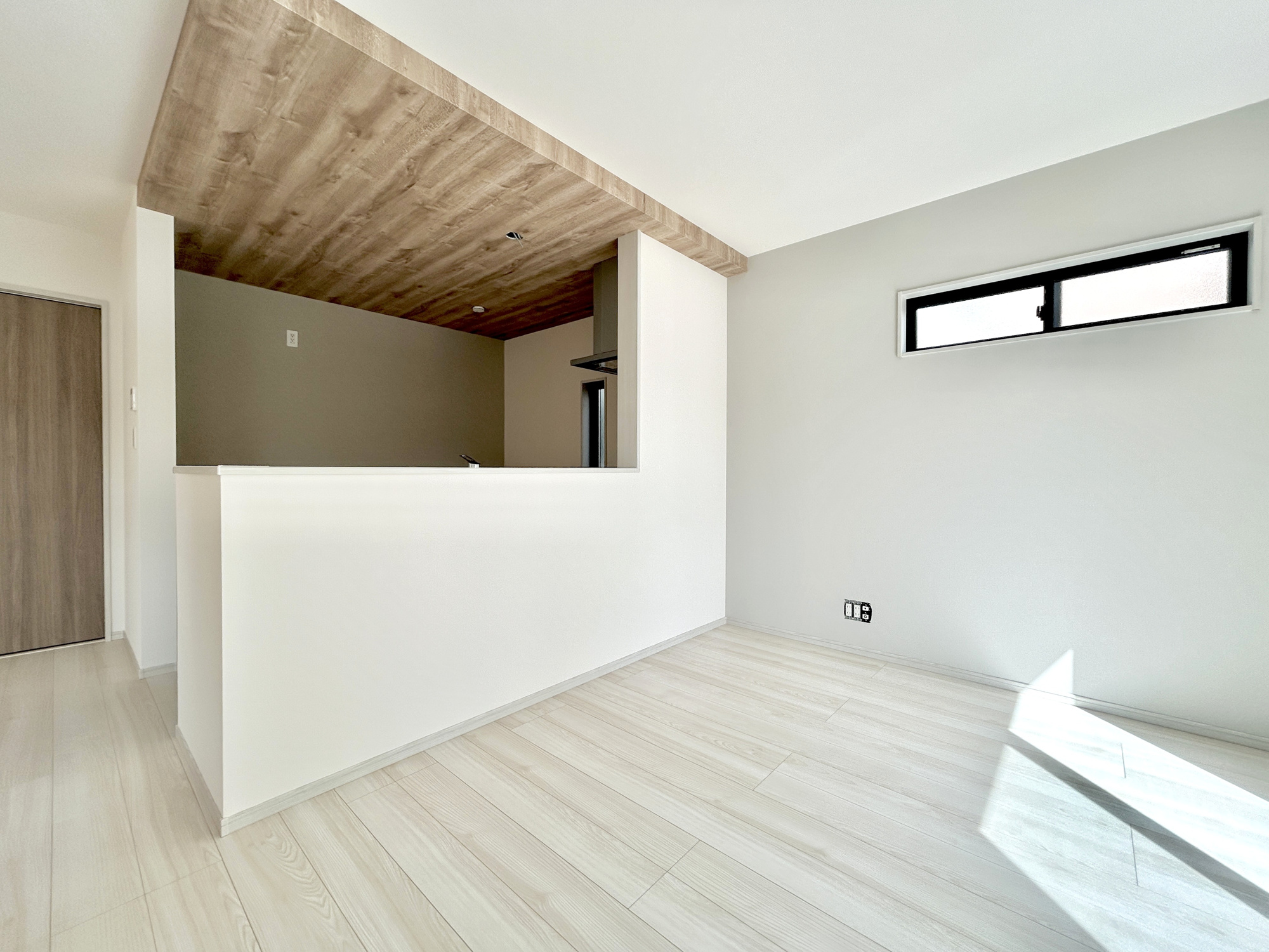 伊勢崎市三室町P1　新築住宅全1棟の居間・リビング|同社施工例