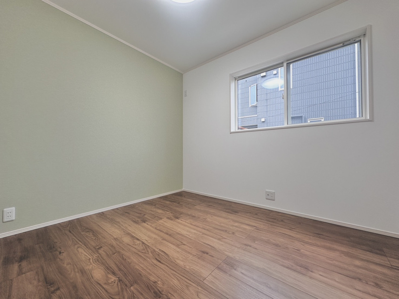 【7号棟　洋室】各お部屋に収納がついておりますのでお部屋の広さを有効活用できます！
