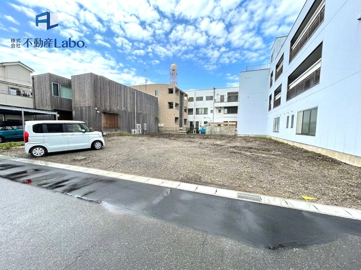 リーブルガーデン　沼津市高島本町　全2棟の前面道路含む現地写真