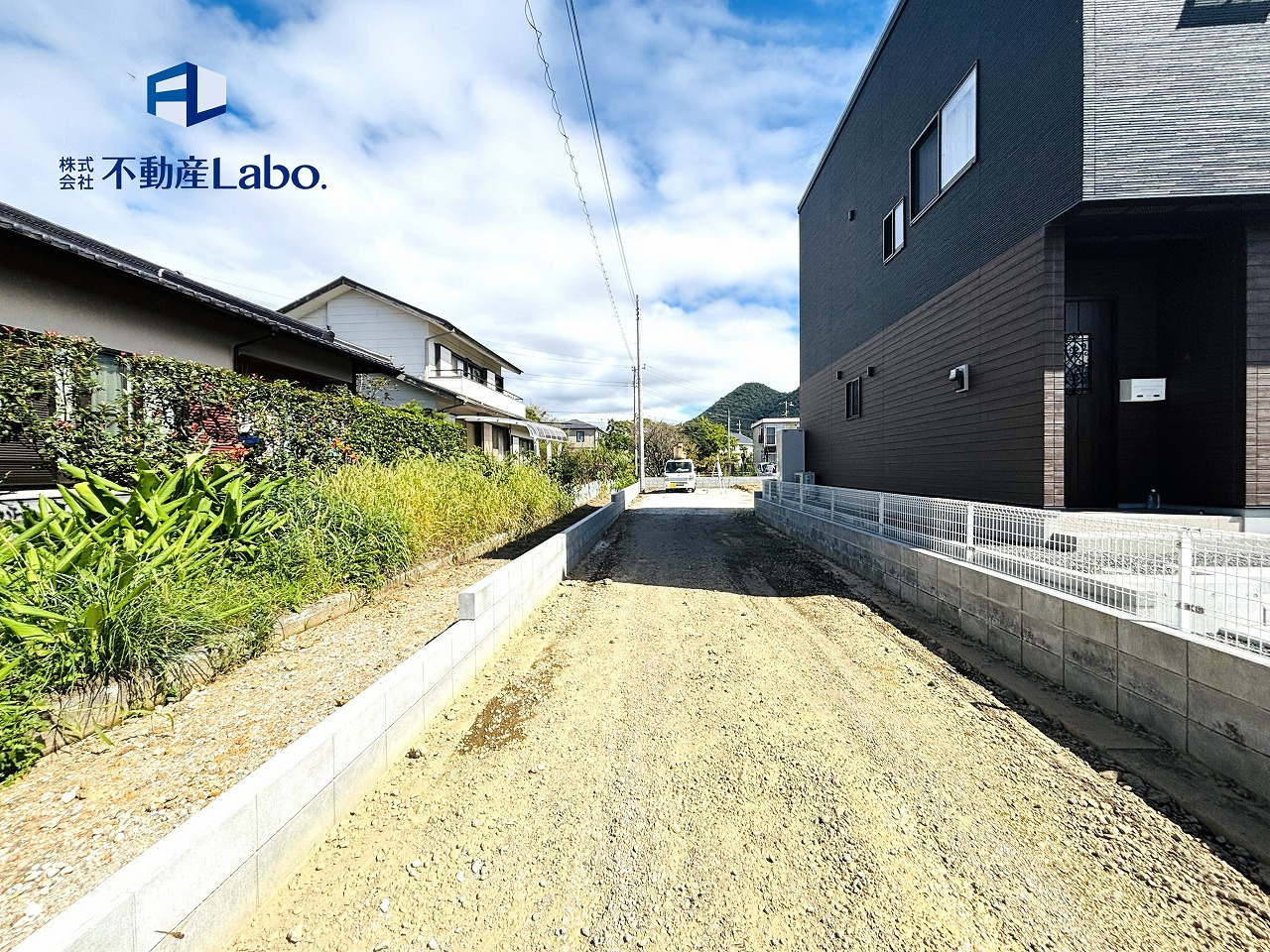 クレイドルガーデン　沼津市下香貫　第33　全2棟の前面道路含む現地写真