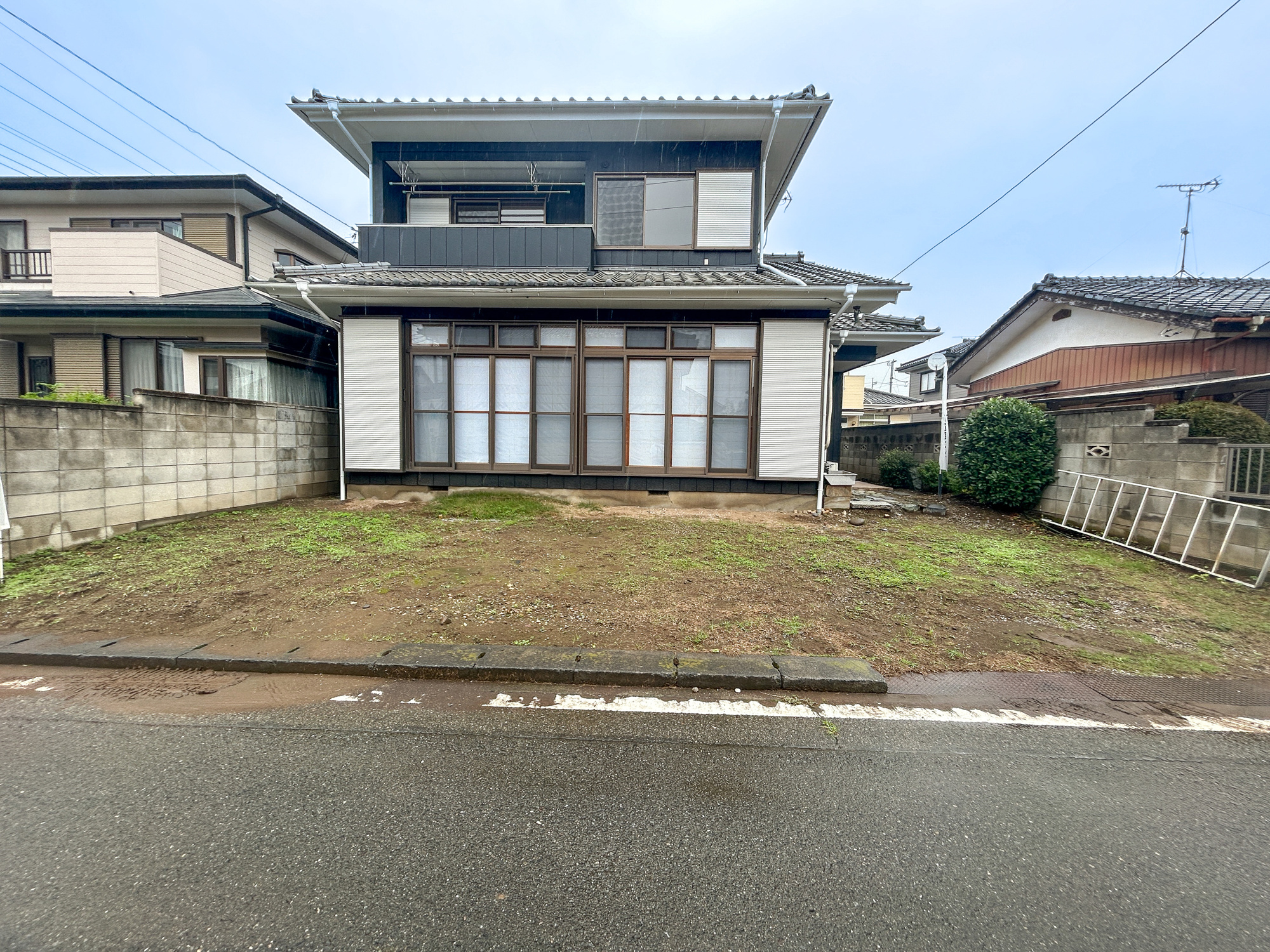 伊勢崎市田部井町1期　中古物件の駐車場|駐車3台可能です(^^♪