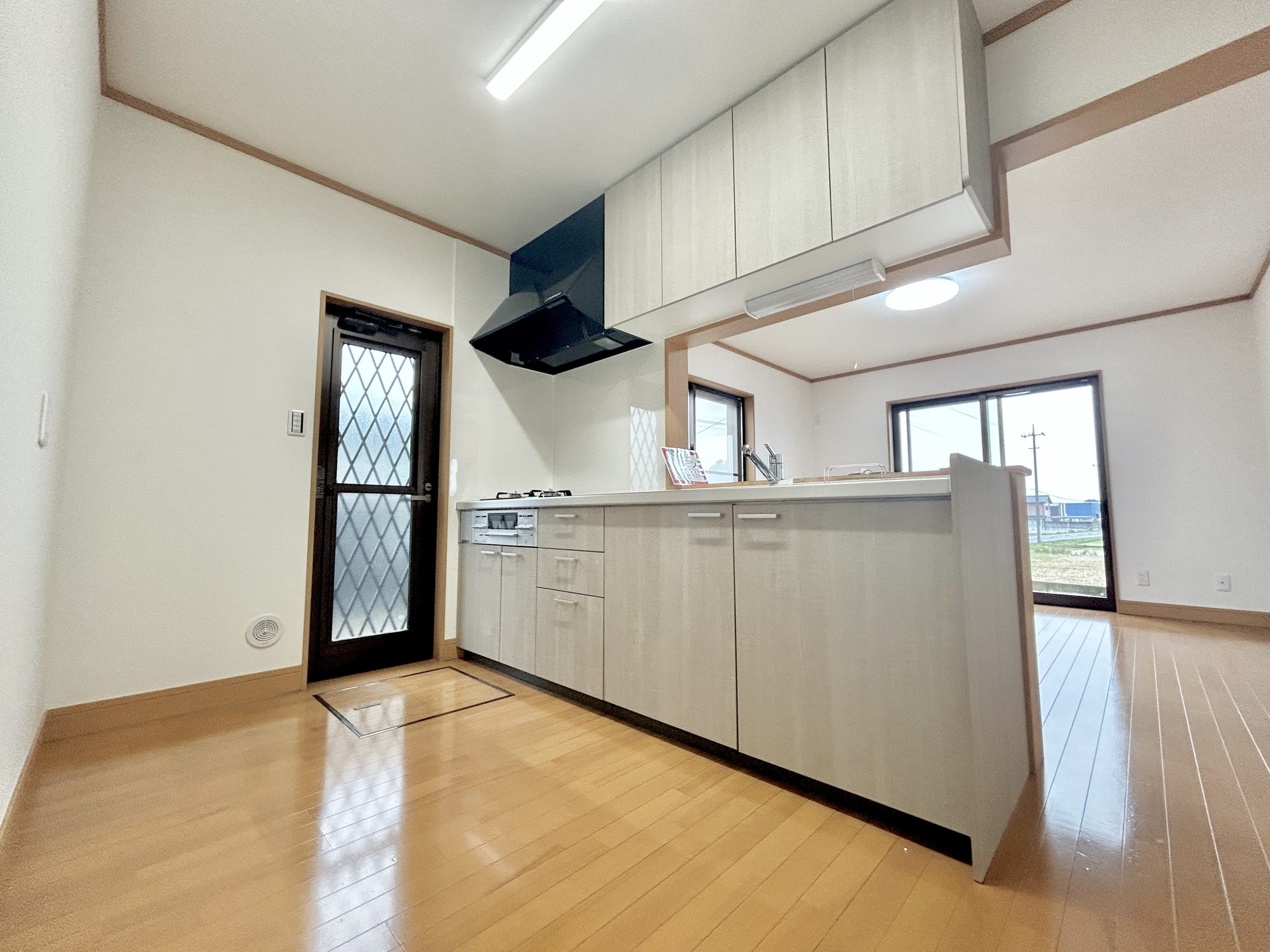 伊勢崎市五目牛町　中古物件のキッチン|お料理中でも家族との会話が絶えない対面キッチン!!