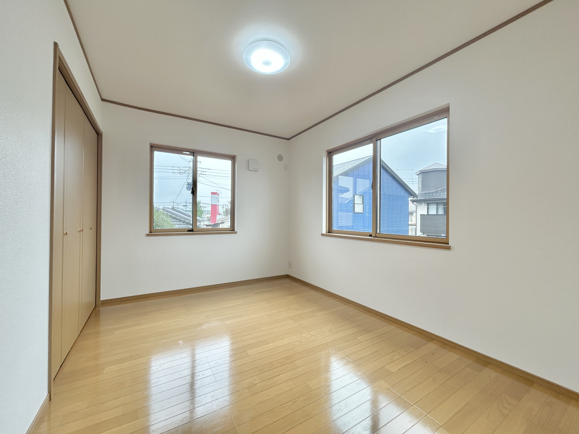 伊勢崎市連取本町　中古物件の子供部屋|家族一人ひとりの大切なプライベート空間。趣味に合わせて使って頂けるようシンプルに仕上げてあります。暮らし心地を大きく左右する収納を、適材適所に配置し使い勝手を考慮しました。
