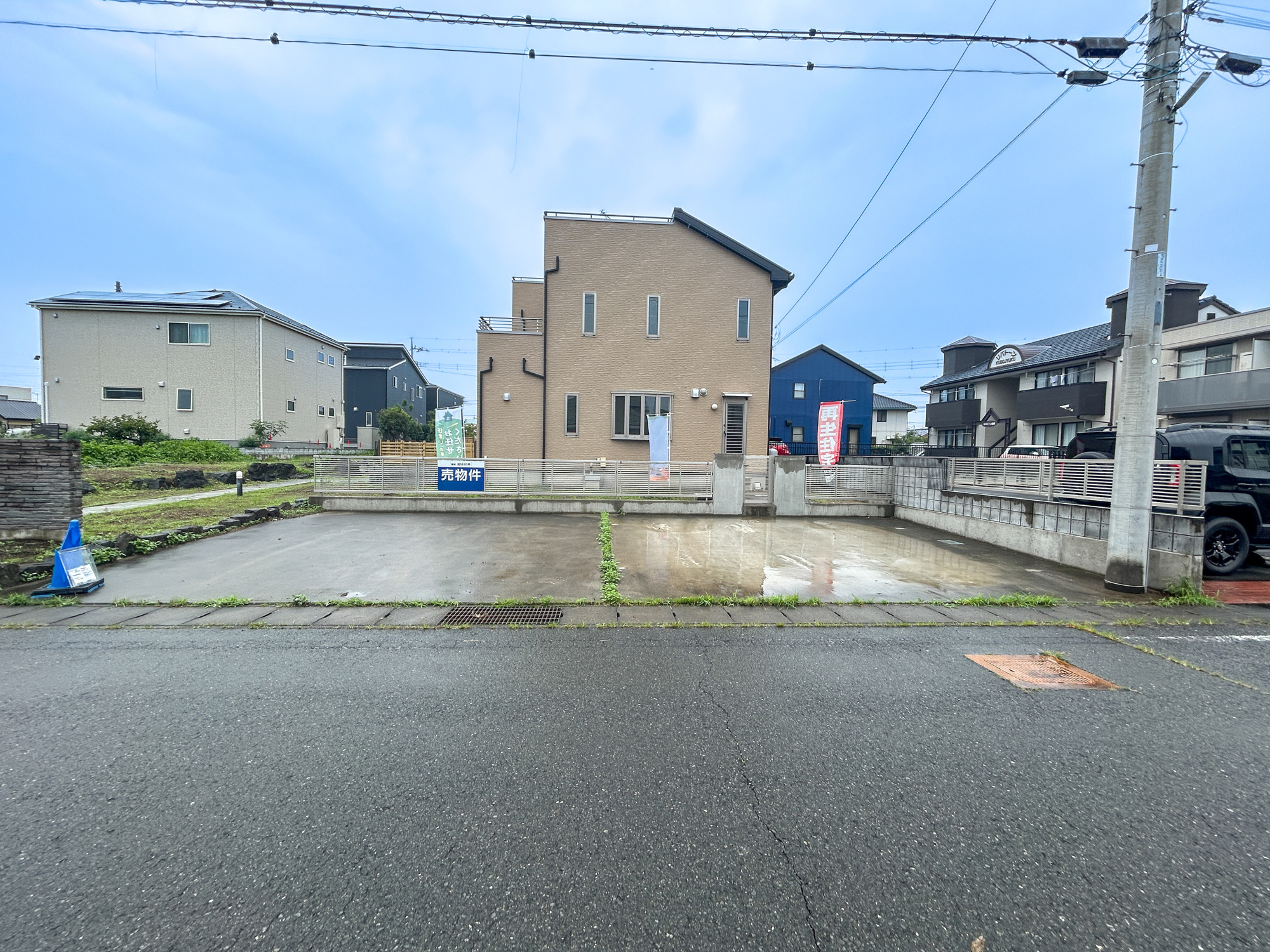 伊勢崎市連取本町　中古物件の駐車場|駐車並列4台可能です(^^♪