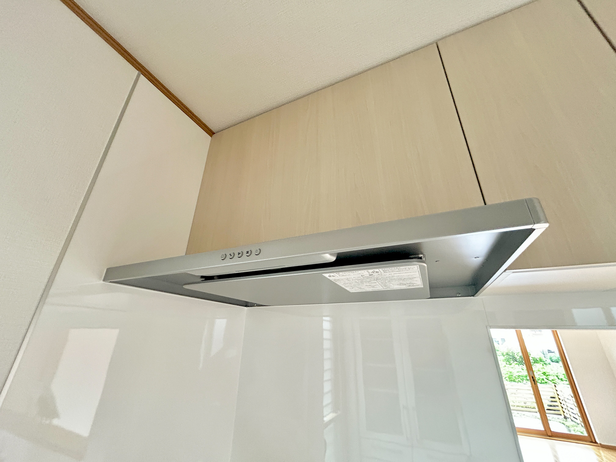 伊勢崎市連取本町　中古物件の設備|フラットレンジフードなので、見た目もシャープでお手入れも楽々♪