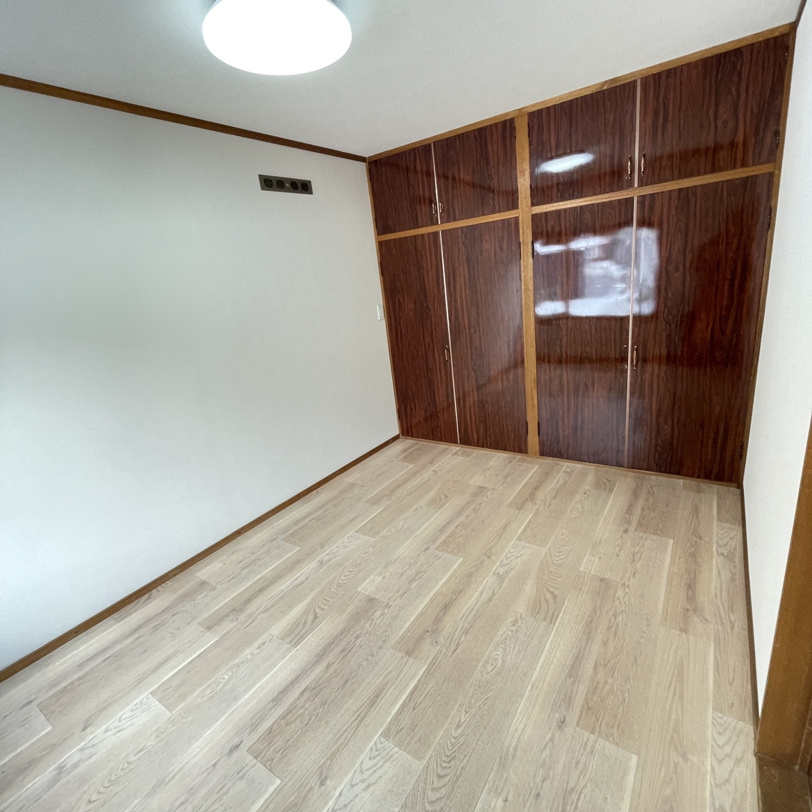 室蘭市小橋内町1丁目21-7,210，211　収益戸建　の洋室
