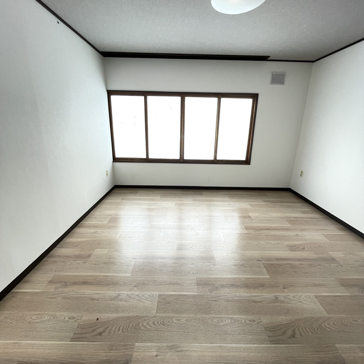 室蘭市小橋内町1丁目21-7,210，211　収益戸建　の洋室