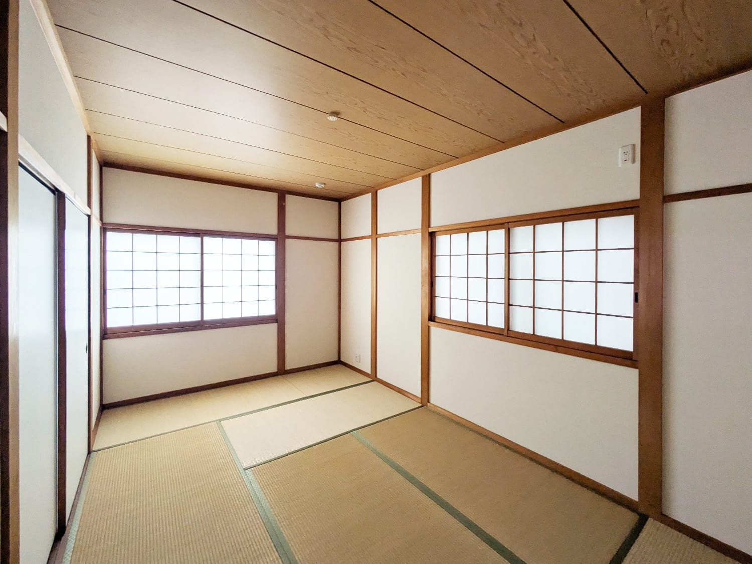 妙法寺字竹向イ戸建の和室