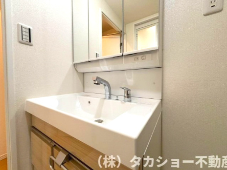 東建検見川マンションB棟の独立洗面台