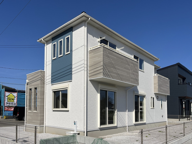 【みどり市笠懸町阿左美10区画　10号棟　建物外観】